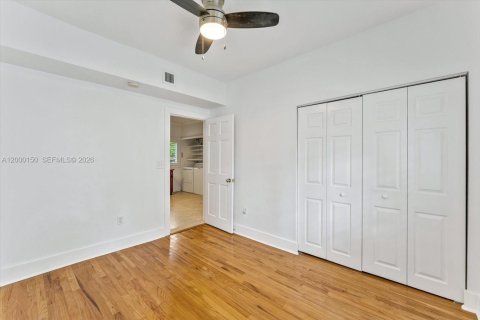 Casa en venta en Coral Gables, Florida, 3 dormitorios, 123.93 m2 № 2172645 - foto 8