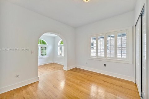 Casa en venta en Coral Gables, Florida, 3 dormitorios, 123.93 m2 № 2172645 - foto 11