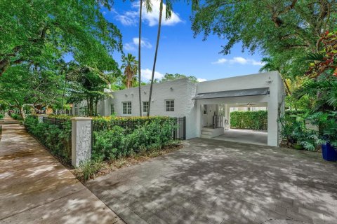 Casa en venta en Coral Gables, Florida, 3 dormitorios, 123.93 m2 № 2172645 - foto 4