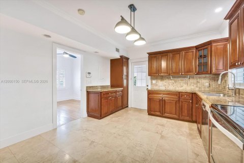 Casa en venta en Coral Gables, Florida, 3 dormitorios, 123.93 m2 № 2172645 - foto 7