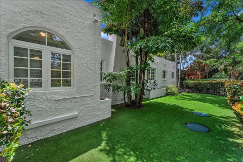 Casa en venta en Coral Gables, Florida, 3 dormitorios, 123.93 m2 № 2172645 - foto 12