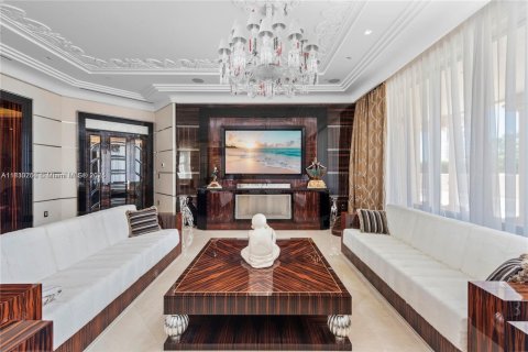 Condominio en venta en Miami Beach, Florida, 6 dormitorios, 484.67 m2 № 1806374 - foto 2