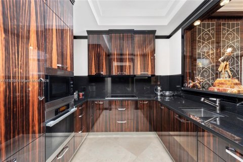 Condominio en venta en Miami Beach, Florida, 6 dormitorios, 484.67 m2 № 1806374 - foto 26