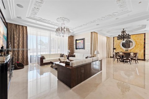 Condominio en venta en Miami Beach, Florida, 6 dormitorios, 484.67 m2 № 1806374 - foto 1
