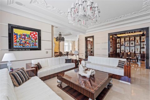 Condominio en venta en Miami Beach, Florida, 6 dormitorios, 484.67 m2 № 1806374 - foto 10