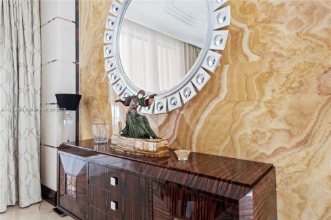 Condominio en venta en Miami Beach, Florida, 6 dormitorios, 484.67 m2 № 1806374 - foto 7