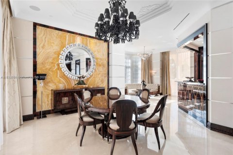 Condominio en venta en Miami Beach, Florida, 6 dormitorios, 484.67 m2 № 1806374 - foto 3
