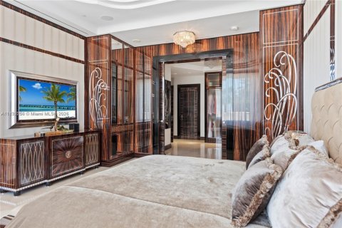 Condominio en venta en Miami Beach, Florida, 6 dormitorios, 484.67 m2 № 1806374 - foto 15