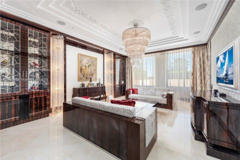 Condominio en venta en Miami Beach, Florida, 6 dormitorios, 484.67 m2 № 1806374 - foto 21