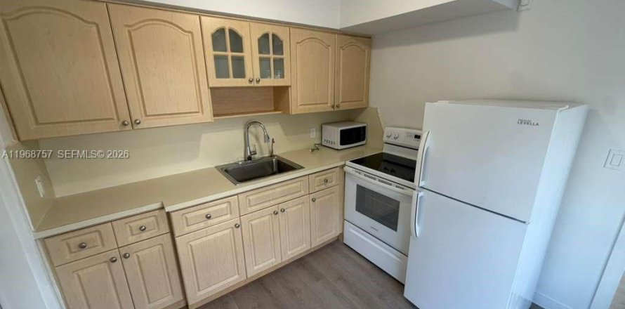 Casa en Miami, Florida 2 dormitorios, 275.27 m2 № 2031727