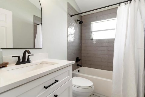 House in Palmetto, Florida 4 bedrooms, 204.76 sq.m. № 1767960 - photo 28