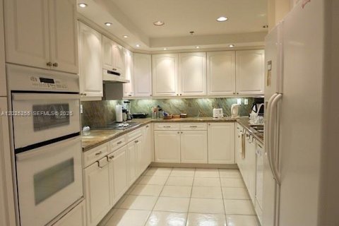 Copropriété à louer à Key Biscayne, Floride: 2 chambres, 142.23 m2 № 2257413 - photo 4