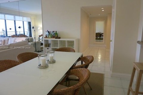 Copropriété à louer à Key Biscayne, Floride: 2 chambres, 142.23 m2 № 2257413 - photo 3