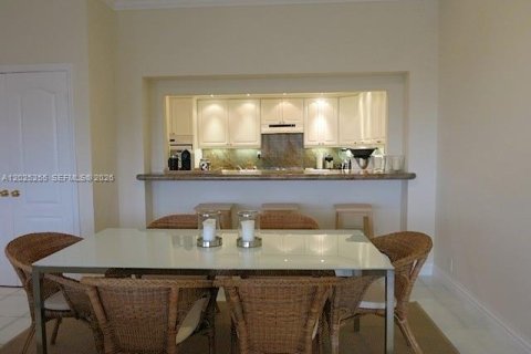 Copropriété à louer à Key Biscayne, Floride: 2 chambres, 142.23 m2 № 2257413 - photo 2