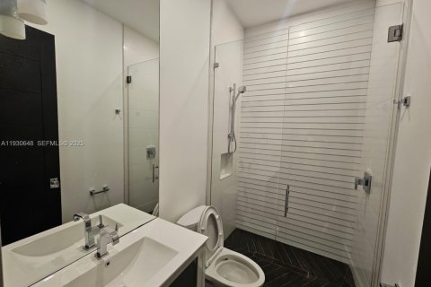 House in Winter Park, Florida 5 bedrooms, 465.07 sq.m. № 1989433 - photo 18