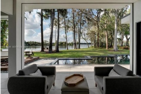Casa en venta en Winter Park, Florida, 5 dormitorios, 465.07 m2 № 1989433 - foto 2