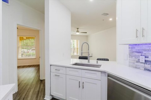 Condo in Tampa, Florida, 1 bedroom  № 2091705 - photo 24