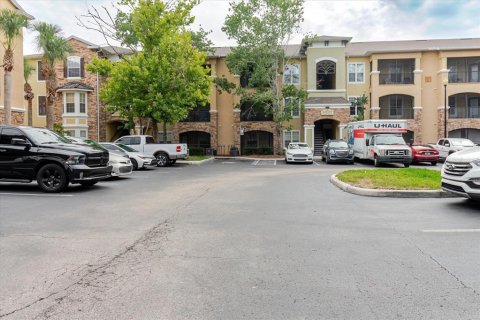 Condo in Tampa, Florida, 1 bedroom  № 2091705 - photo 4