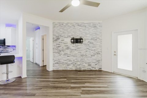 Condo in Tampa, Florida, 1 bedroom  № 2091705 - photo 13