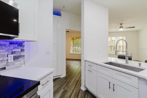 Condo in Tampa, Florida, 1 bedroom  № 2091705 - photo 25