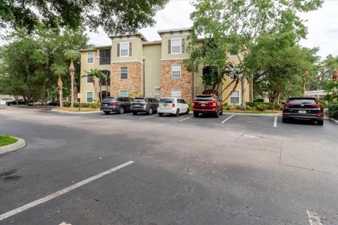 Condo in Tampa, Florida, 1 bedroom  № 2091705 - photo 5