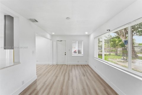 Купить виллу или дом в Помпано-Бич, Флорида 3 спальни, 130.43м2, № 1990751 - фото 12