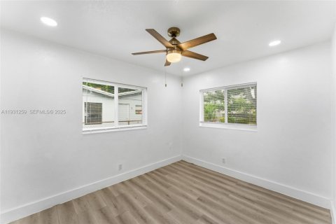 Купить виллу или дом в Помпано-Бич, Флорида 3 спальни, 130.43м2, № 1990751 - фото 19