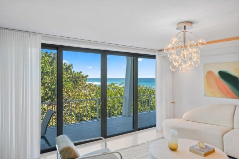 Condo in Palm Beach, Florida, 2 bedrooms № 2087676 - photo 9