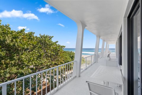 Condo in Palm Beach, Florida, 2 bedrooms № 2087676 - photo 18