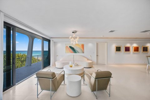 Condo in Palm Beach, Florida, 2 bedrooms № 2087676 - photo 8