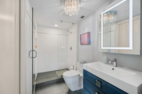 Condo in Palm Beach, Florida, 2 bedrooms № 2087676 - photo 10