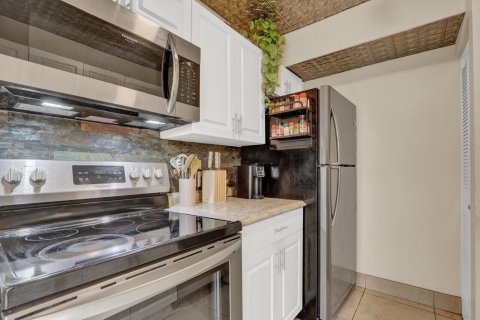 Copropriété à vendre à West Palm Beach, Floride: 2 chambres, 91.6 m2 № 2182879 - photo 19