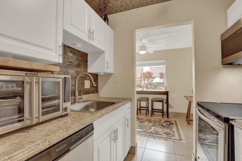 Copropriété à vendre à West Palm Beach, Floride: 2 chambres, 91.6 m2 № 2182879 - photo 21