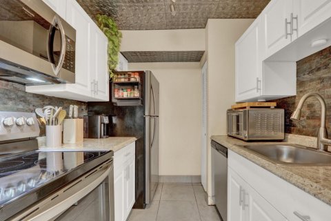 Copropriété à vendre à West Palm Beach, Floride: 2 chambres, 91.6 m2 № 2182879 - photo 17