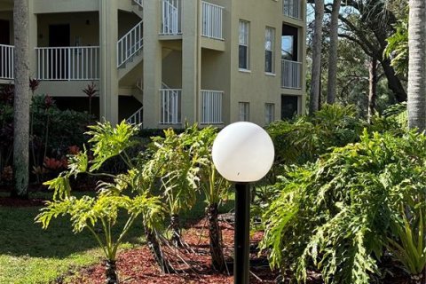 Condo in Palm Harbor, Florida, 3 bedrooms  № 1432466 - photo 1