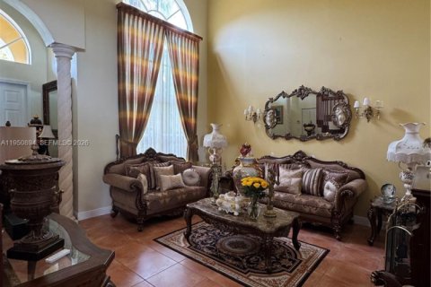 Villa ou maison à vendre à Miami, Floride: 5 chambres, 273.78 m2 № 2008666 - photo 9