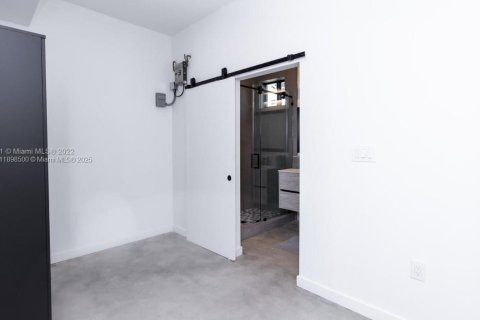 Townhouse in Miami, Florida 3 bedrooms, 215.44 sq.m. № 1952587 - photo 12