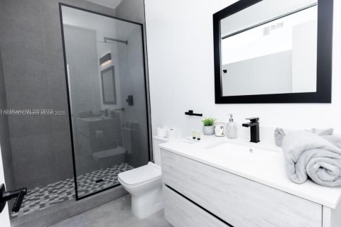 Townhouse in Miami, Florida 3 bedrooms, 215.44 sq.m. № 1952587 - photo 17