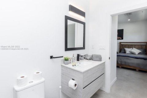Townhouse in Miami, Florida 3 bedrooms, 215.44 sq.m. № 1952587 - photo 16
