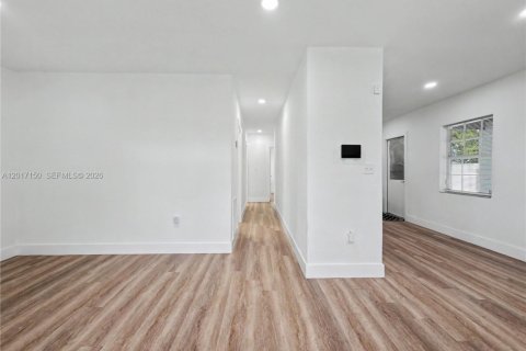 Villa ou maison à vendre à Miami Gardens, Floride: 3 chambres, 89.19 m2 № 2087905 - photo 16