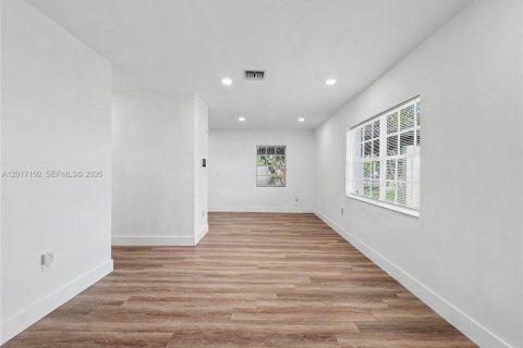 Villa ou maison à vendre à Miami Gardens, Floride: 3 chambres, 89.19 m2 № 2087905 - photo 14