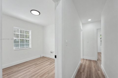 Villa ou maison à vendre à Miami Gardens, Floride: 3 chambres, 89.19 m2 № 2087905 - photo 29