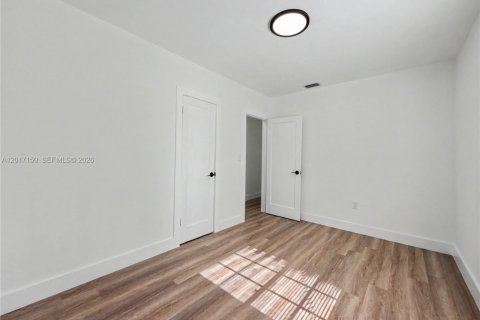 Villa ou maison à vendre à Miami Gardens, Floride: 3 chambres, 89.19 m2 № 2087905 - photo 22