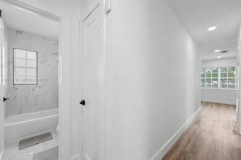 Villa ou maison à vendre à Miami Gardens, Floride: 3 chambres, 89.19 m2 № 2087905 - photo 23