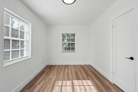 Villa ou maison à vendre à Miami Gardens, Floride: 3 chambres, 89.19 m2 № 2087905 - photo 21