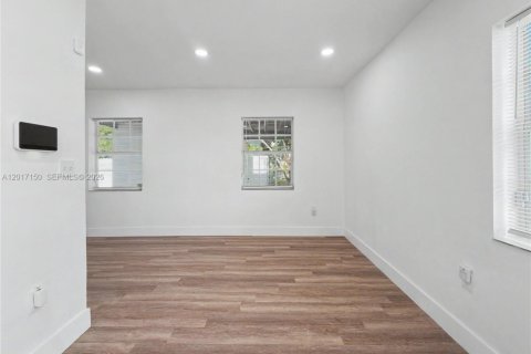 Villa ou maison à vendre à Miami Gardens, Floride: 3 chambres, 89.19 m2 № 2087905 - photo 28