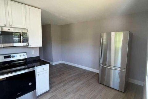 Apartment in Vero Beach, Florida 1 bedroom, 31.59 sq.m. № 2250138 - photo 4