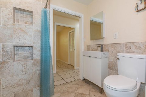 Villa ou maison à louer à Hollywood, Floride: 3 chambres, 94.02 m2 № 1956034 - photo 11