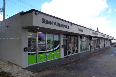 Commercial property in Hollywood, Florida № 1971729 - photo 5