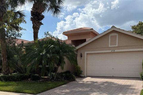 House in Wimauma, Florida 2 bedrooms, 138.05 sq.m. № 1849677 - photo 2